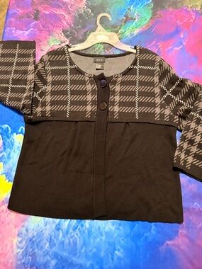 R.Q.T. Black and Gray Plaid Knit Cardigan